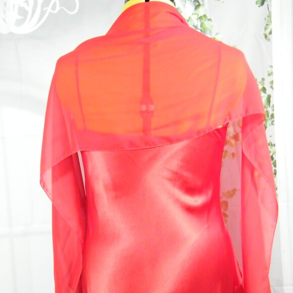 Robe de Bal ou demoiselle d’honneur en Satin Rouge Taille 4 - Picture 7 of 7